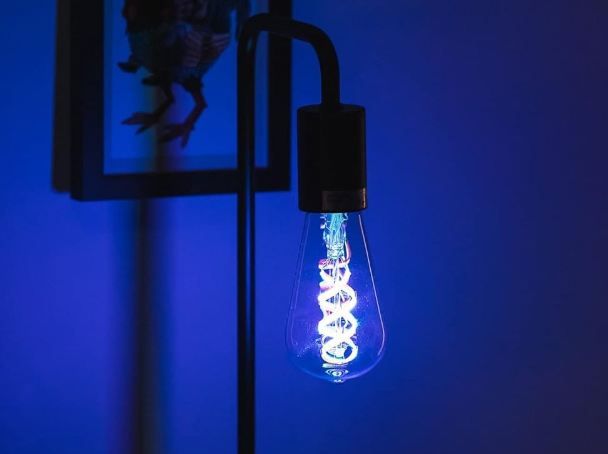 💡 4er Pack LEDVANCE Smarte Edisonform LED Lampe, E27, RGB für 14,99€ (statt 36€)