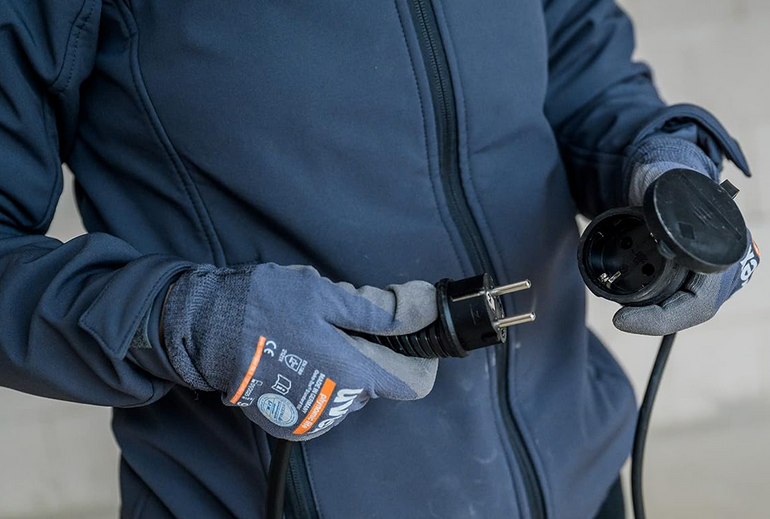 Brennenstuhl 10m Baustellen Verlängerungskabel IP44 für 15,52€ (statt 21€)