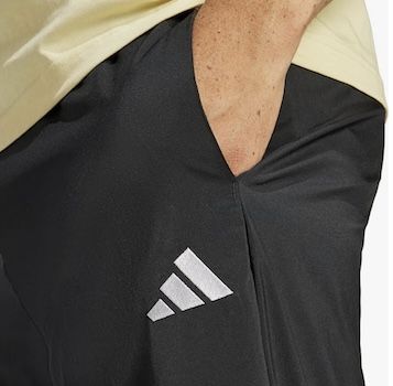 👖 adidas Essentials Small Logo Stanford Hose für 22,99€ (statt 30€)