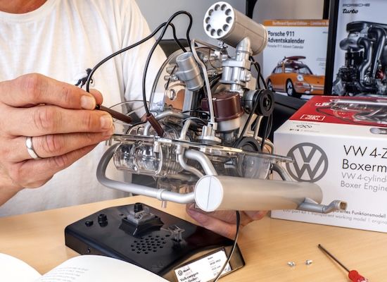 🚘 Franzis Volkswagen 4 Zylinder Boxermotor Bausatz für 99,50€ (statt 150€)
