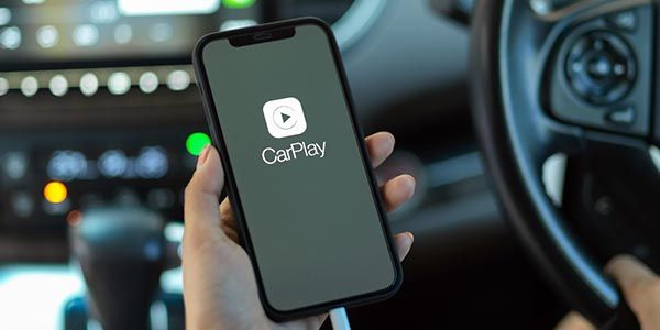 🤖 ChatGPT jetzt im Auto nutzen: Apple bringt KI direkt in CarPlay 🤖 ChatGPT jetzt im Auto nutzen: Apple bringt KI direkt in CarPlay