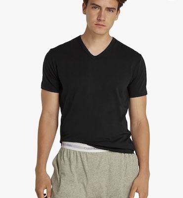 🔝🤯 3er Pack Calvin Klein Herren Kurzarm T-Shirts mit V-Ausschnitt für 23,99€ (statt 30€) - 8€ pro Shirt 🔝🤯 3er Pack Calvin Klein Herren Kurzarm T Shirts mit V Ausschnitt für 23,99€ (statt 30€) 8€ pro Shirt