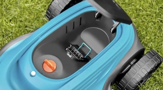 🌱 Gardena Akku Rasenmäher PowerMax 30/18V P4A inkl. Akku für 158,83€ (statt 185€)