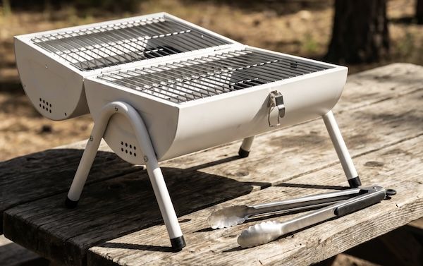 🥓 KEYO tragbarer Holzkohlegrill mit 2 Grillflächen ab 11,99€ (statt 37€)