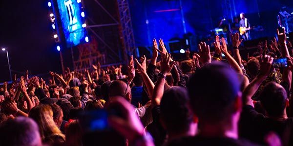 🎫🎶 Spotify Reserved startet: Premium Nutzer bekommen Konzerttickets vor allen anderen