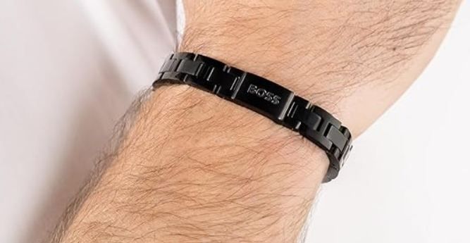 💍 BOSS Metal Ink Essentials Armband für 65,39€ (statt 77€)