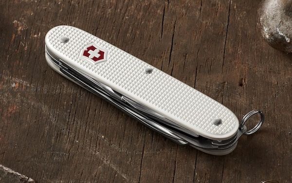 🇨🇭 Victorinox Farmer Schweizer Taschenmesser mit 9 Funktionen ab 31€ (statt 38€) 🇨🇭 Victorinox Farmer Schweizer Taschenmesser mit 9 Funktionen ab 31€ (statt 38€)