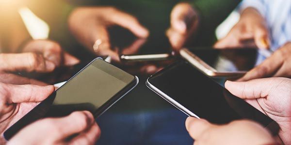 📵 Datenvolumen Bremse - Gericht erlaubt Drosselung von Vielsurfern 📵 Datenvolumen Bremse Gericht erlaubt Drosselung von Vielsurfern