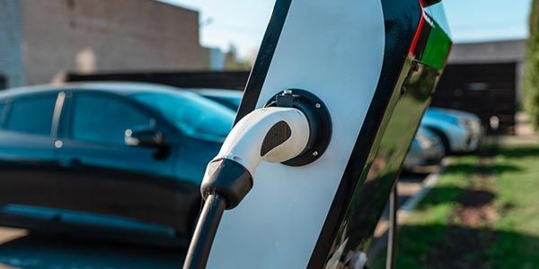 ⚡🚗 Lidl startet Ladepreis Hammer: E Autos laden jetzt für nur 27 Cent pro kWh