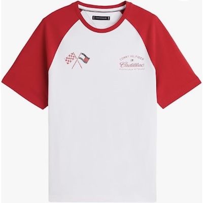🤯🔥🔝 Tommy Hilfiger TH X Cadillac F1 Varsity Raglan T-Shirt für 23,11€ (statt 50€) 🤯🔥🔝 Tommy Hilfiger TH X Cadillac F1 Varsity Raglan T Shirt für 23,11€ (statt 50€)