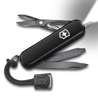 🇨🇭 Victorinox Signature Lite mit Taschenlampe in Onyx Black für 50,97€ (statt 76€)