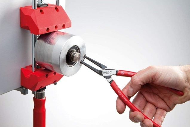 🔧 Wiha Classic Sicherungsringzange für Innenringe, 140mm für 13,39€ (statt 20€)