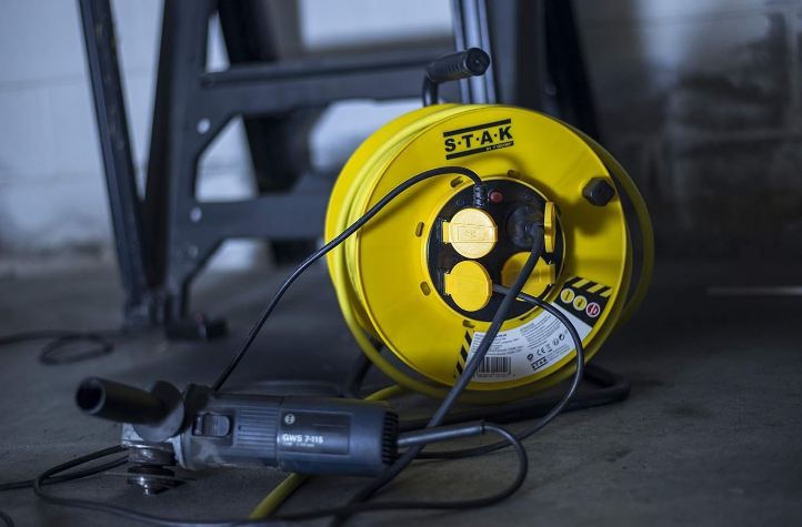 🔌 Stak Reelpro-FR-25 Kabeltrommel mit 25m Gummikabel für 53,42€ (statt 77€) 🔌 Stak Reelpro FR 25 Kabeltrommel mit 25m Gummikabel für 53,42€ (statt 77€)