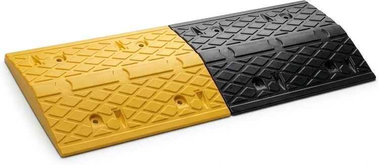🚗 2 tlg. Set Floordirekt Gummi Bodenschwelle, 100x35x5cm für 29,90€ (statt 40€)