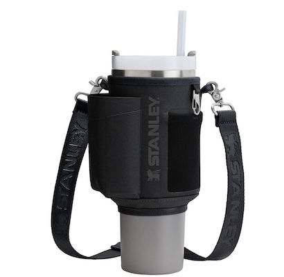 Stanley 1913 All-Day Quencher Carry-All für 24€ (statt 36€) Stanley 1913 All Day Quencher Carry All für 24€ (statt 36€)