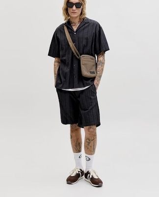 Jack & Jones Tyson Jogger Herren Shorts ab 10,20€ (statt 15€) Jack & Jones Tyson Jogger Herren Shorts ab 10,20€ (statt 15€)