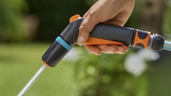 💦 Gardena Classic Reinigungsspritze (18361 20) für 11,78€ (statt 18€)