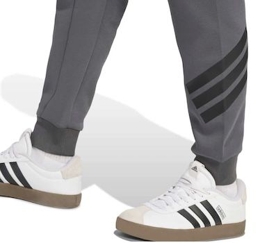 👖 adidas Future Icons Three Stripes Pant Jogginghose für 18,98€ (statt 28€) - S, L, XL 👖 adidas Future Icons Three Stripes Pant Jogginghose für 18,98€ (statt 28€) S, L, XL
