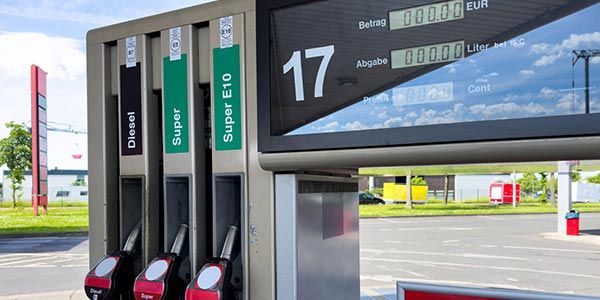 ⛽ 12-Uhr Tankregel: Tankstellen-Betreiber & ADAC fordern Abschaffung ⛽ 12 Uhr Tankregel: Tankstellen Betreiber & ADAC fordern Abschaffung