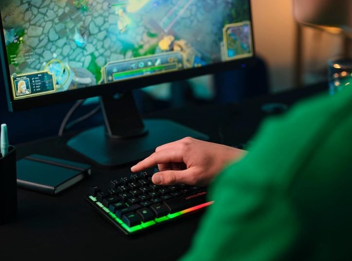 ⌨️ Trust GXT833 Thado TKL Gaming Tastatur für 14,99€ (statt 28€)