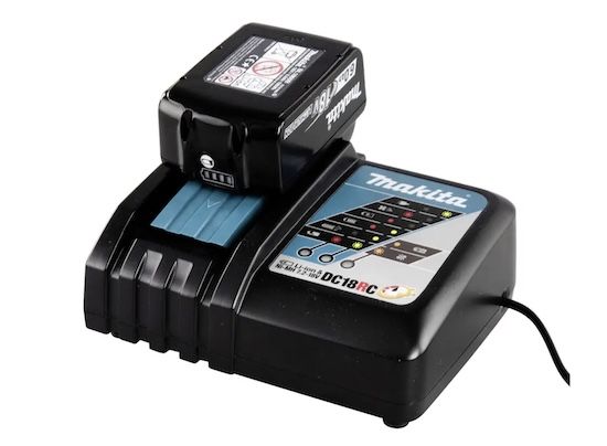 ⚡️ Makita DC18RC Schnellladegerät für 21€ (statt 28€) - ohne OVP ⚡️ Makita DC18RC Schnellladegerät für 21€ (statt 28€) ohne OVP