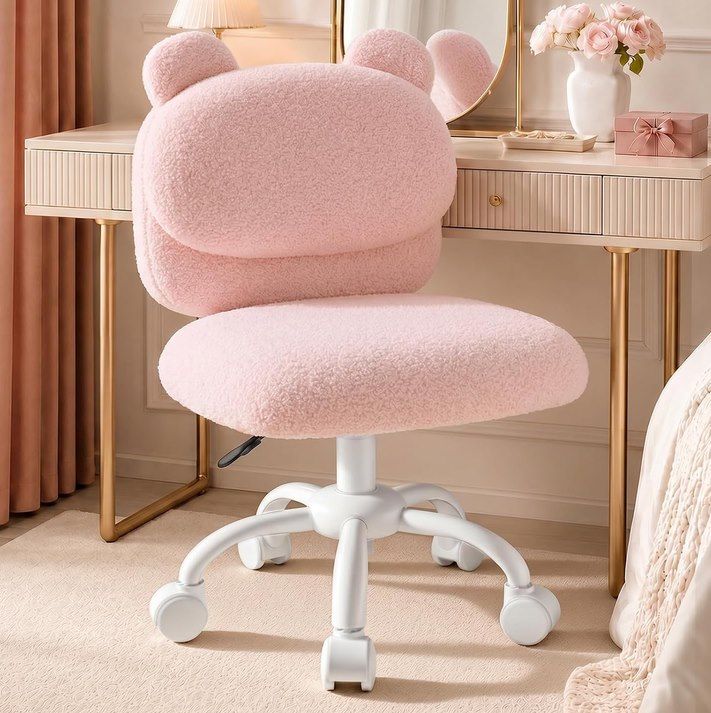 🧸 Marsail Schreibtischstuhl aus Teddyfleece in Rosa für 34,99€ (statt 70€)