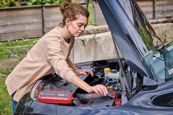 🔋 Einhell CE BC 5 M LiFePO4 Batterie Ladegerät für 45,75€ (statt 50€)