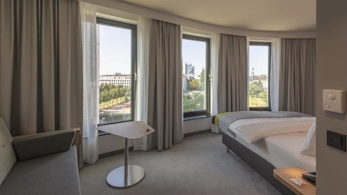🚉🏙️ ÜN im Holiday Inn Express Düsseldorf Hbf by IHG inkl. Frühstück ab 42,50€ p.P. 🚉🏙️ ÜN im Holiday Inn Express Düsseldorf Hbf by IHG inkl. Frühstück ab 42,50€ p.P.