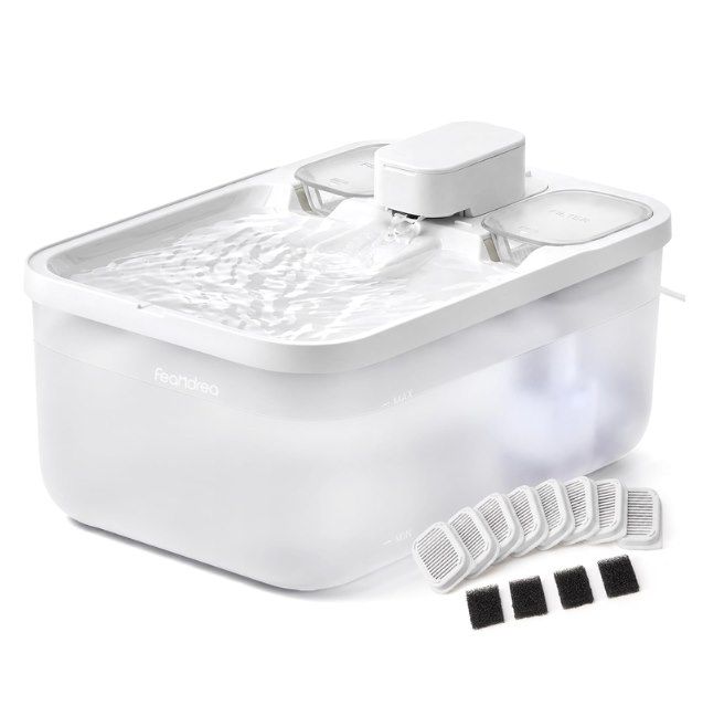 💦 Feandrea 4,5L Trinkbrunnen für Katzen inkl. 8 Filter & 4 Schwämme für 18,75€ (statt 25€)