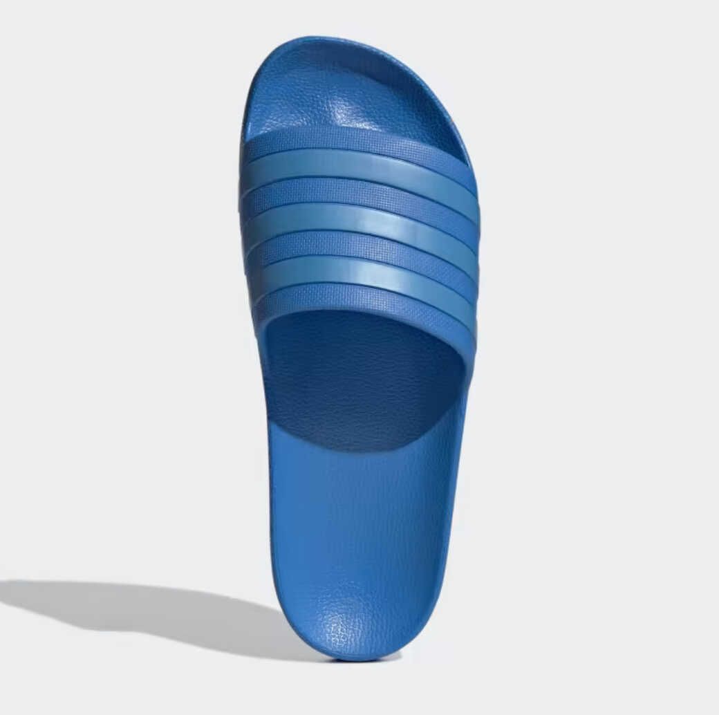 Adidas Aqua Adilette in Blue Rush ab 12,50€ statt 20€