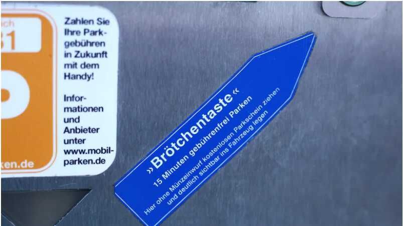 10 bis 30 Minuten kostenlos Parken an jedem Parkautomaten 10 bis 30 Minuten kostenlos Parken an jedem Parkautomaten