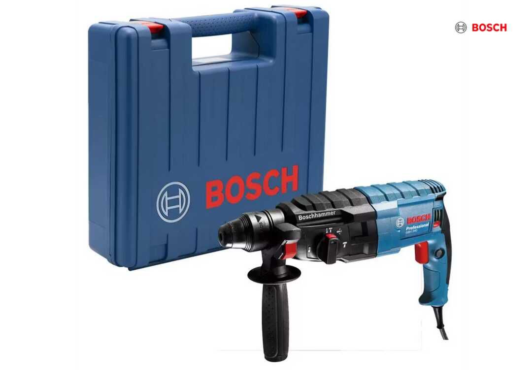 Bosch Professional Bohrhammer GBH 240 für 119,95€ + 5,95€ VSK (Mit SDS plus, Zusatzhandgriff, Tiefenanschlag, Koffer) 125,90€ statt 147,20€