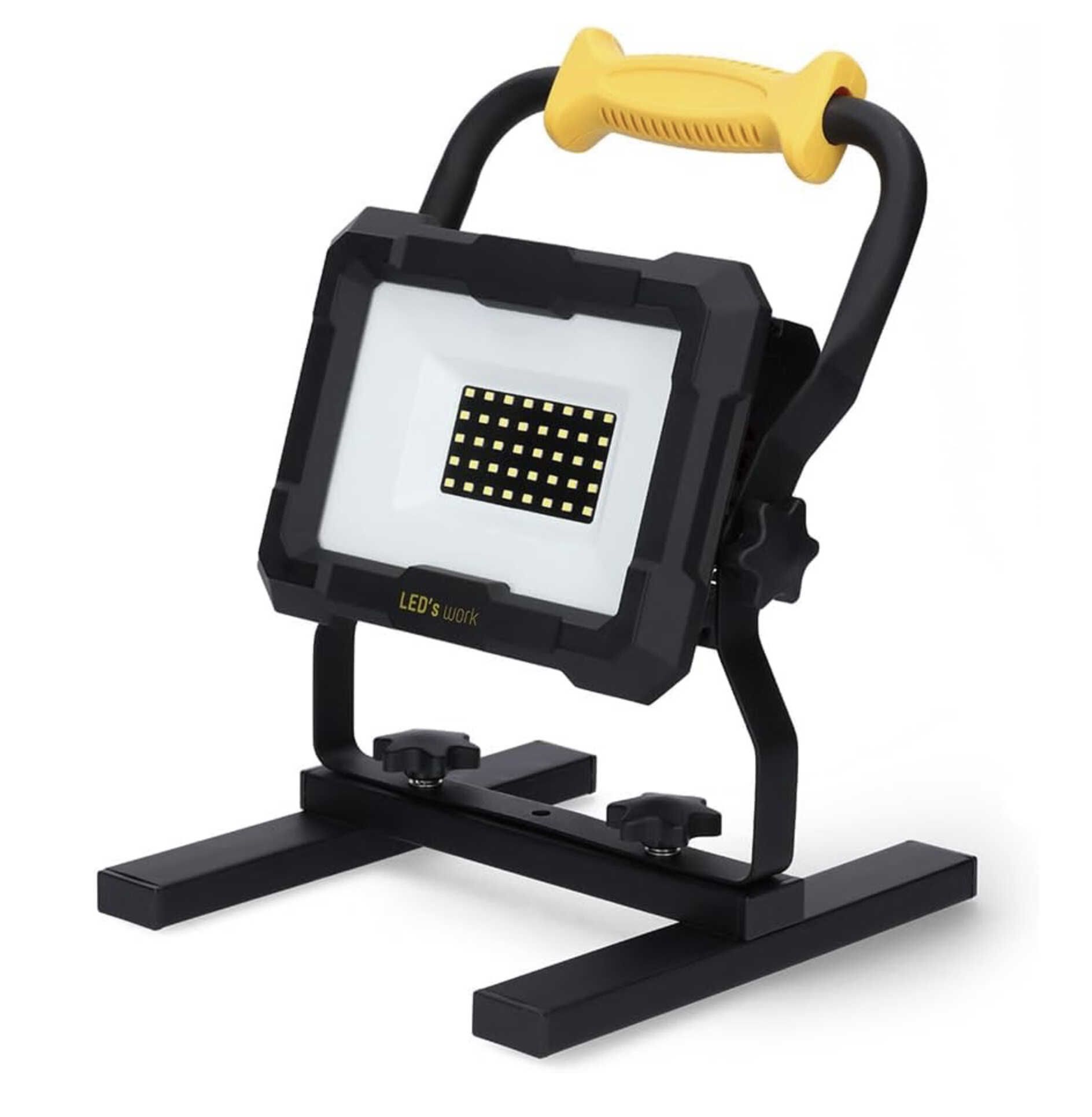 NCC Licht LED Arbeitsleuchte 20W (Bosch, Makita, Metabo, Einhell kompatibel) für 29,99€ statt 38,99€