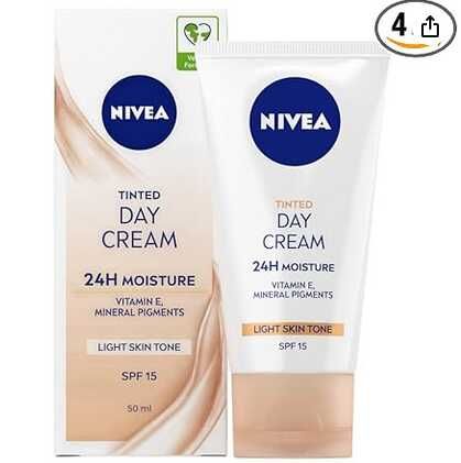 NIVEA Getönte feuchtigkeitsspendende Tagescreme im 4er Pack (4 x 50 ml), mit Vitamin E angereicherte getönte Feuchtigkeitspflege LSF15 PRIME