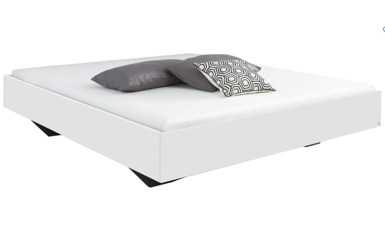 Rauch BLUE Futonbett (180x200) "Phoenix" ohne Kopfteil in Weiß für 111,99€ (statt 170€)