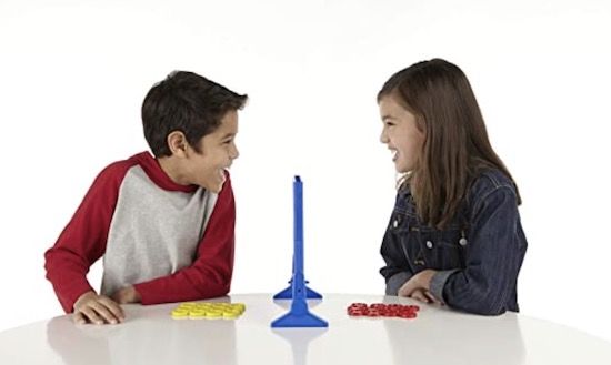 Mattel Voltage – Schnelles Strategiespiel Für 2 Spieler Ab 10 Jahren, Mit Veränderbaren Pol-Markern & Aktionskarten