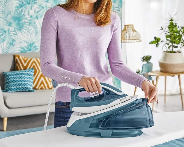 SV6131 Express Easy Bügelstation weiß/türkis im Angebot – Aktuelle
