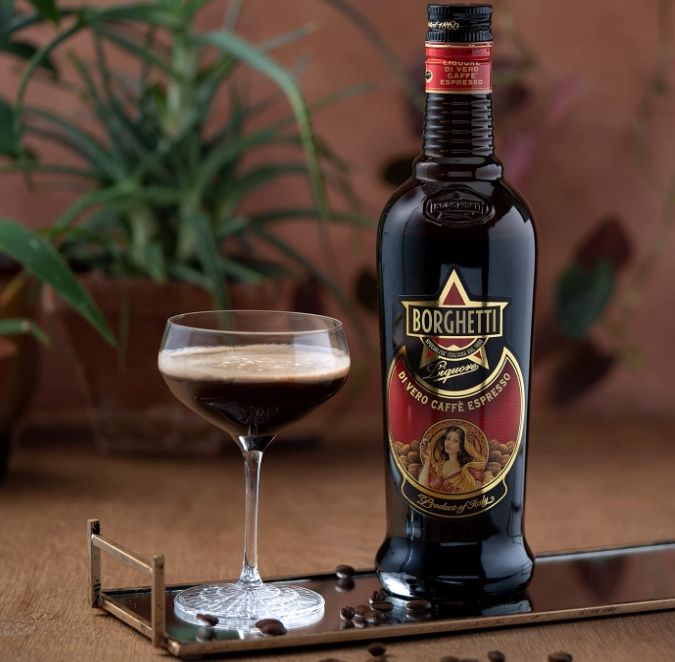 ☕ Caffè Borghetti Kaffeelikör mit Espresso - 0,7 Liter, 25% Alkohol für ...