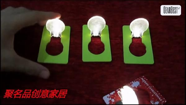 Ultradünne ausklappbare LED-Leuchte im Glühbirnendesign für 0,09€ Ultradünne ausklappbare LED Leuchte im Glühbirnendesign für 0,09€