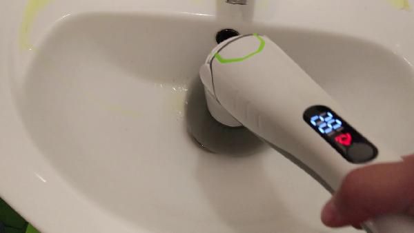 Phaewo elektrische Reinigungsbürste mit LED-Anzeige für 54,99€ Phaewo elektrische Reinigungsbürste mit LED Anzeige für 54,99€