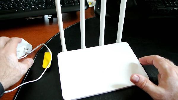Xiaomi Mi WiFi Router 3 mit 4 Antennen und Dual-Band für 24,07€ - EU-Lager Xiaomi Mi WiFi Router 3 mit 4 Antennen und Dual Band für 24,07€ EU Lager