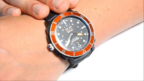 Alpina Seastrong Smartwatch mit Bluetooth für 299,99€ (statt 440€) Alpina Seastrong Smartwatch mit Bluetooth für 299,99€ (statt 440€)