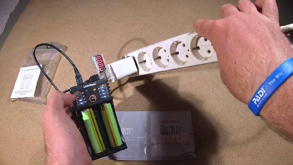 LiitoKala Lii - 202 - Akkuladegerät via USB für 3,67€ LiitoKala Lii 202 Akkuladegerät via USB für 3,67€