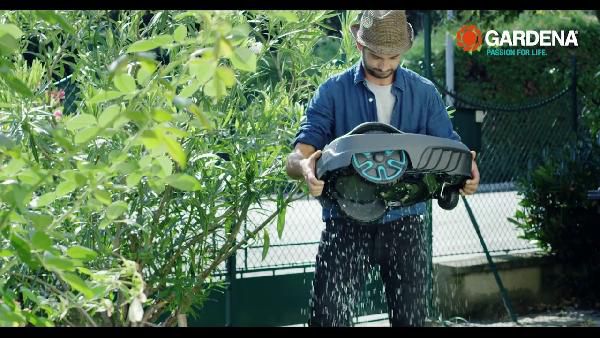 Gardena Sileno life Mähroboter (Modell 2019) für max. 1.250qm für 693€ (statt 822€) Gardena Sileno life Mähroboter (Modell 2019) für max. 1.250qm für 693€ (statt 822€)