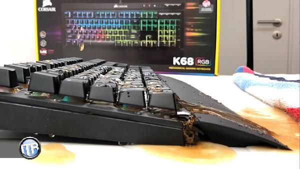 Corsair K68 mechanische Gaming-Tastatur (MX Red Switches) für 75€ (statt 109€) Corsair K68 mechanische Gaming Tastatur (MX Red Switches) für 75€ (statt 109€)