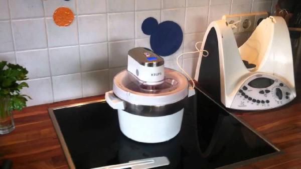 Krups Venise G VS241 Eismaschine für 53,95€ (statt 76€) Krups Venise G VS241 Eismaschine für 53,95€ (statt 76€)