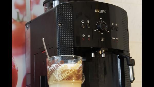 Krups EA8108 Kaffeevollautomat mit Dampfdüse für 188,91€ (statt 207€) Krups EA8108 Kaffeevollautomat mit Dampfdüse für 188,91€ (statt 207€)