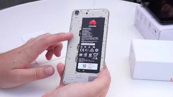 Huawei Y6 Android DualSIM Smartphone (Kundenretouren) für 79,90€ (statt neu 110€) Huawei Y6 Android DualSIM Smartphone (Kundenretouren) für 79,90€ (statt neu 110€)