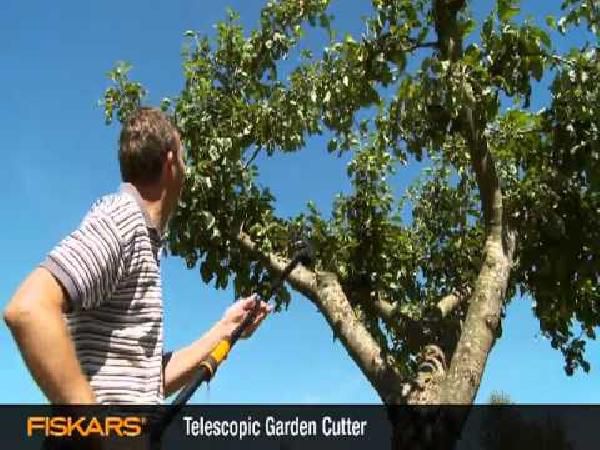 Fiskars Schneidgiraffe UPX82 + SmartFit Gartenschere P68 für 59,99€ (statt 90€) Fiskars Schneidgiraffe UPX82 + SmartFit Gartenschere P68 für 59,99€ (statt 90€)