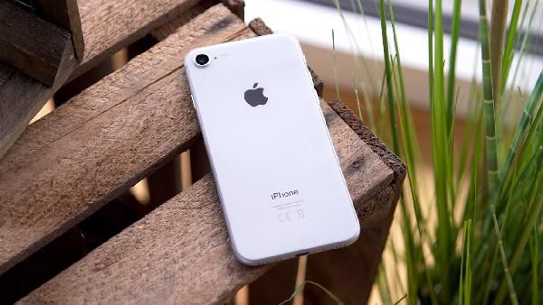 iPhone 8 64 GB für 4,95€ + Vodafone AllNet & SMS Flat + 11 GB LTE für 46,99€ mtl. iPhone 8 64 GB für 4,95€ + Vodafone AllNet & SMS Flat + 11 GB LTE für 46,99€ mtl.